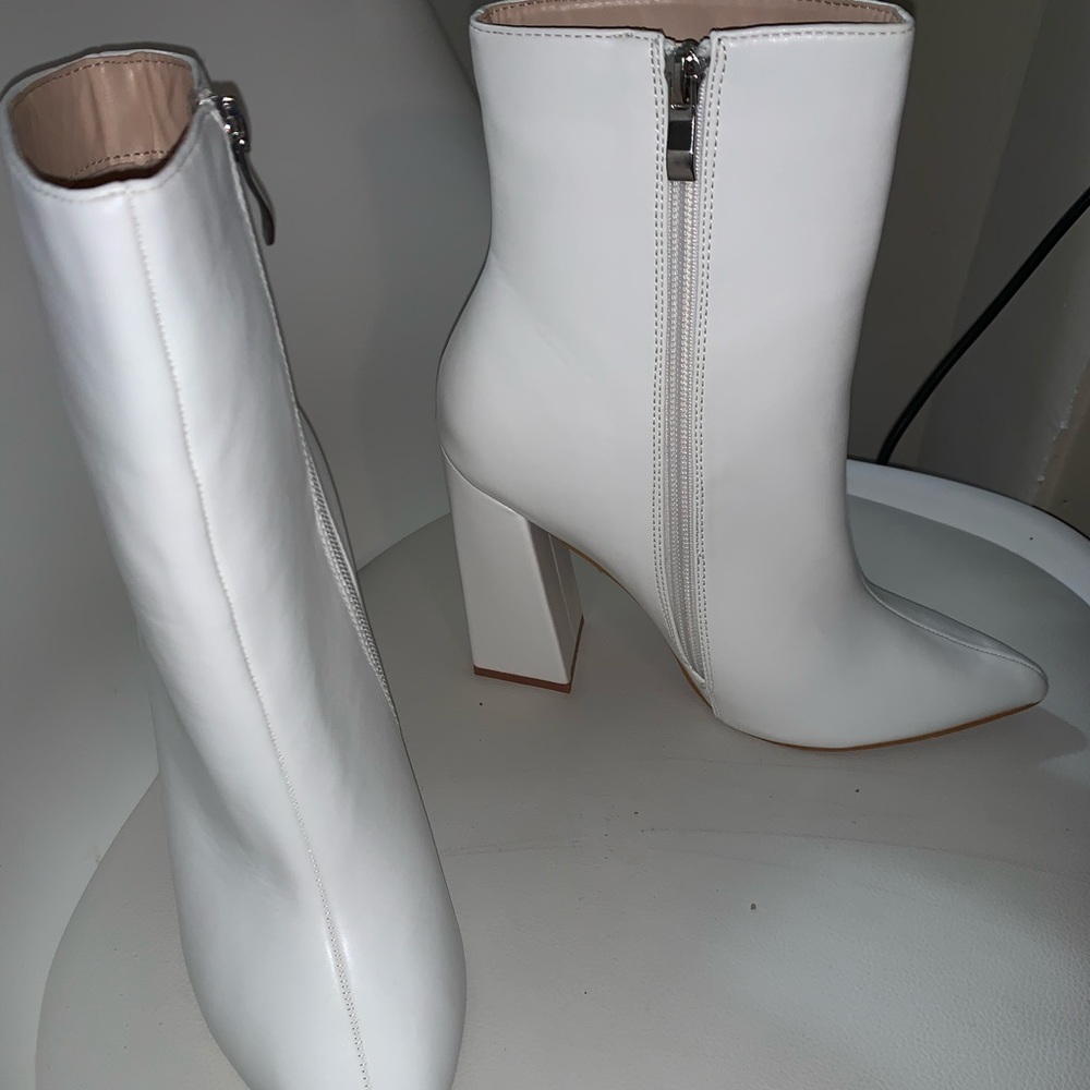 90’s style booties